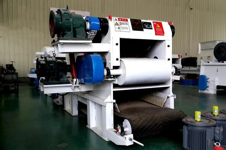 4-6t/H Shredder Crusher Large Forest Electric Drum Horizontal Feeding Conveyor Tree Branch Log Movable Tractor Driven Machine Price Industrial Wood Chipper