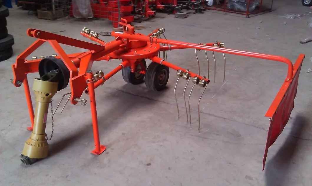 Collect Grass Hay Raker Mounted on 25-40HP Wheel Tractor